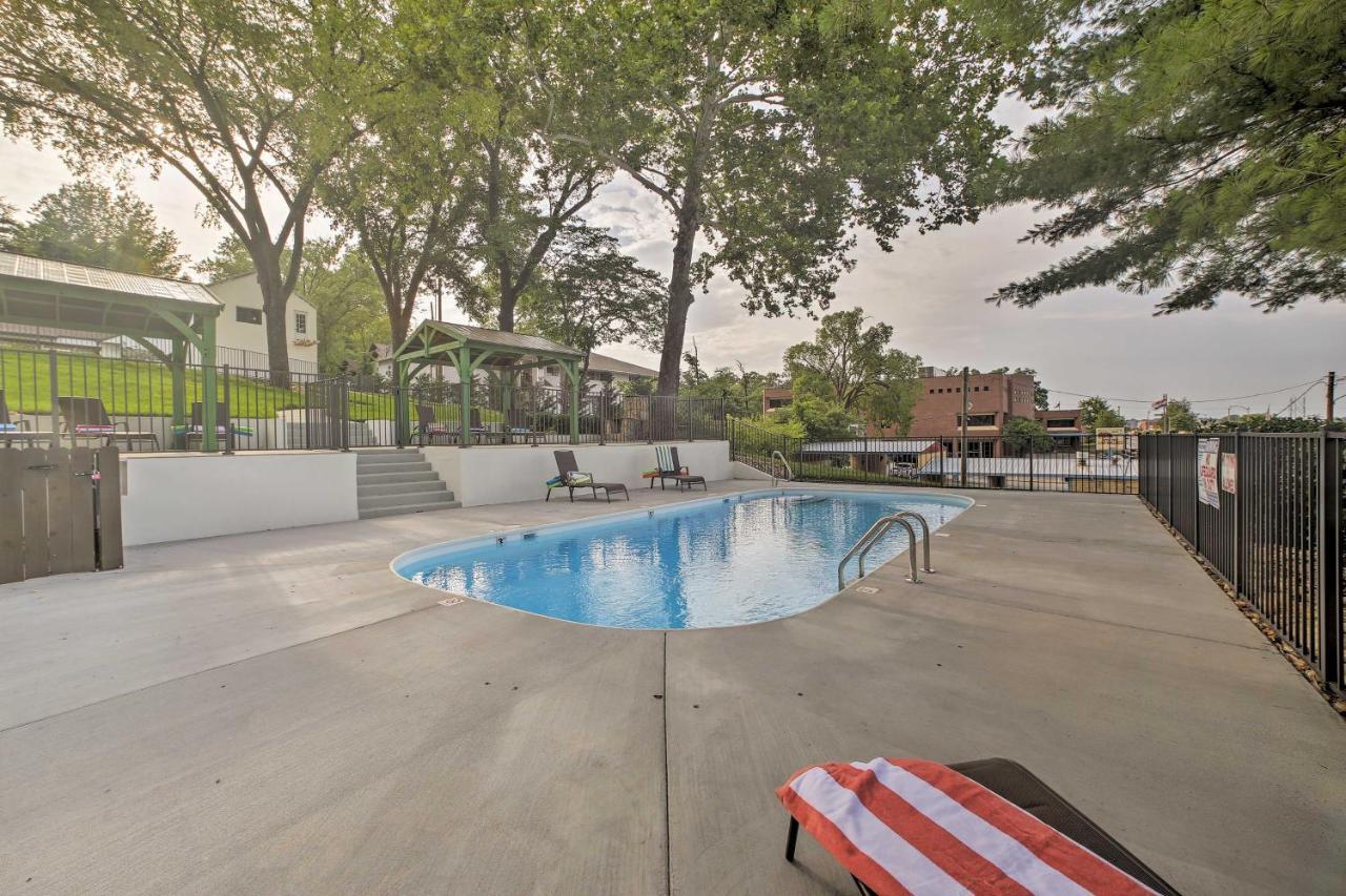 Сasa de vacaciones Downtown With Pool Access! Branson
